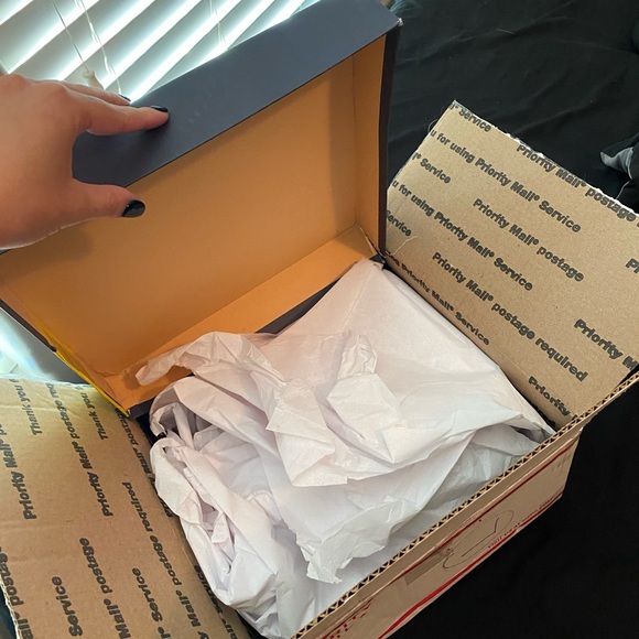 Louis Vuitton Heels - Picture 6 of 6